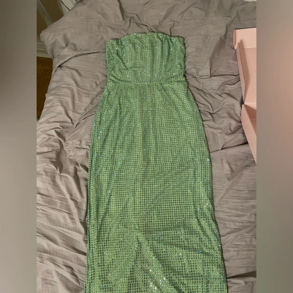 Oh Polly Daleyza Green Embellished Dress - Picture 3 of 7